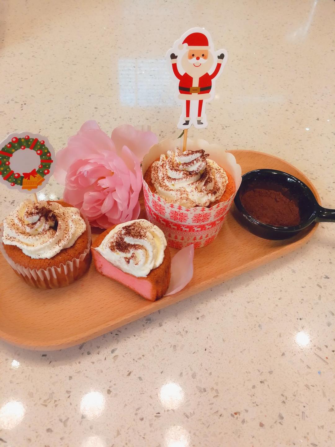 戚风杯子蛋糕^_^不开裂不回缩喔～