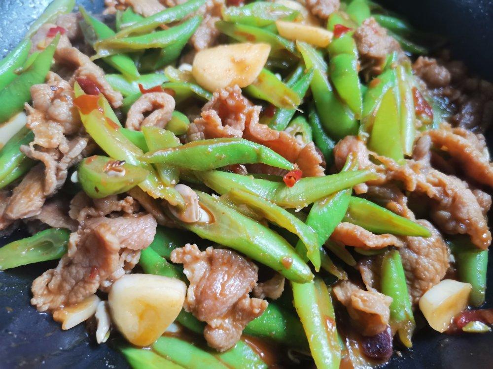 炒肉就得嫩—豆角炒肉（四季豆）