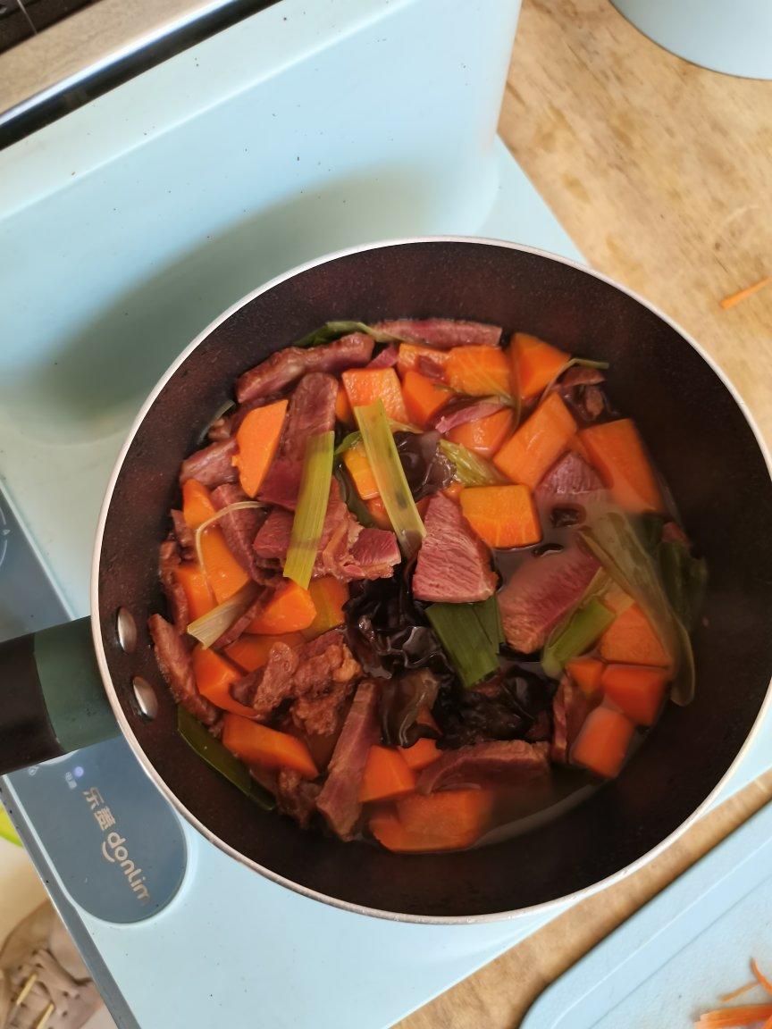 好吃零失败的，牛肉炖胡萝卜，牛肉炖土豆