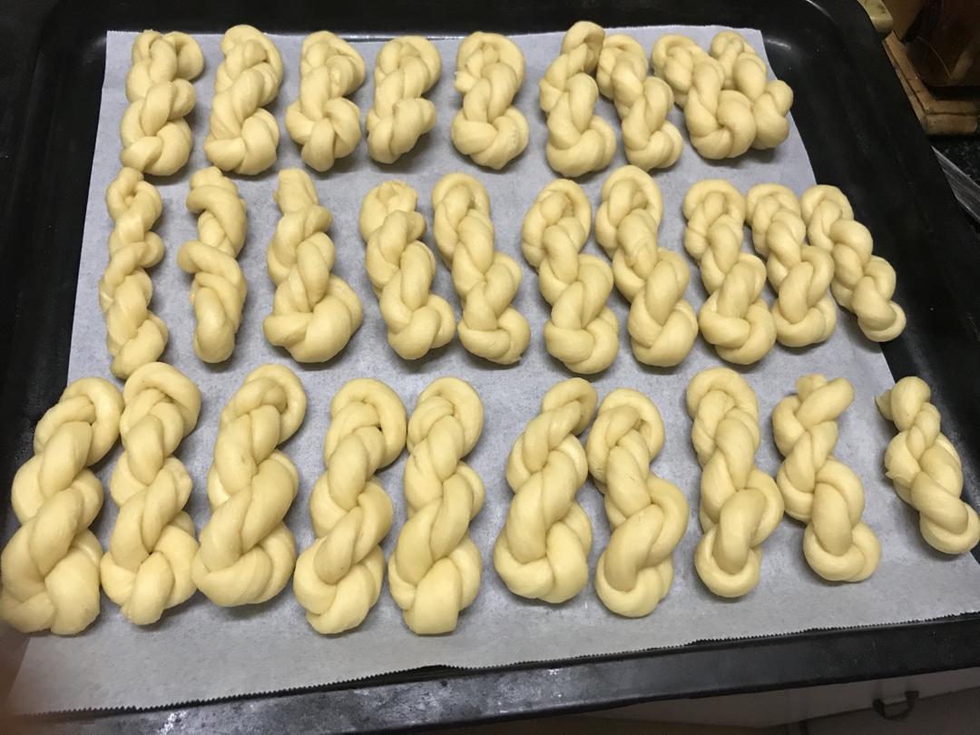 外酥内软的炸麻花