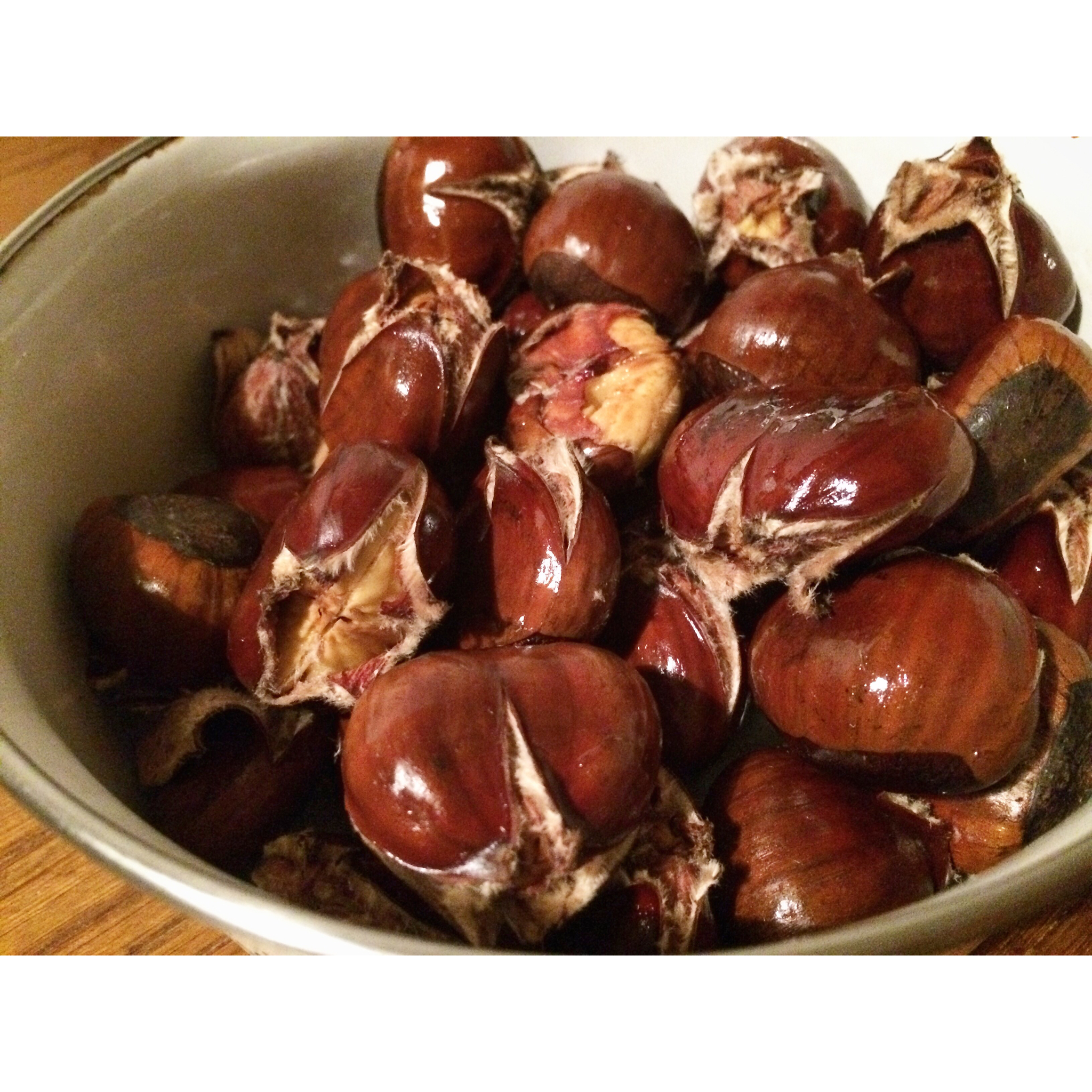 慵懒美丽的栗子