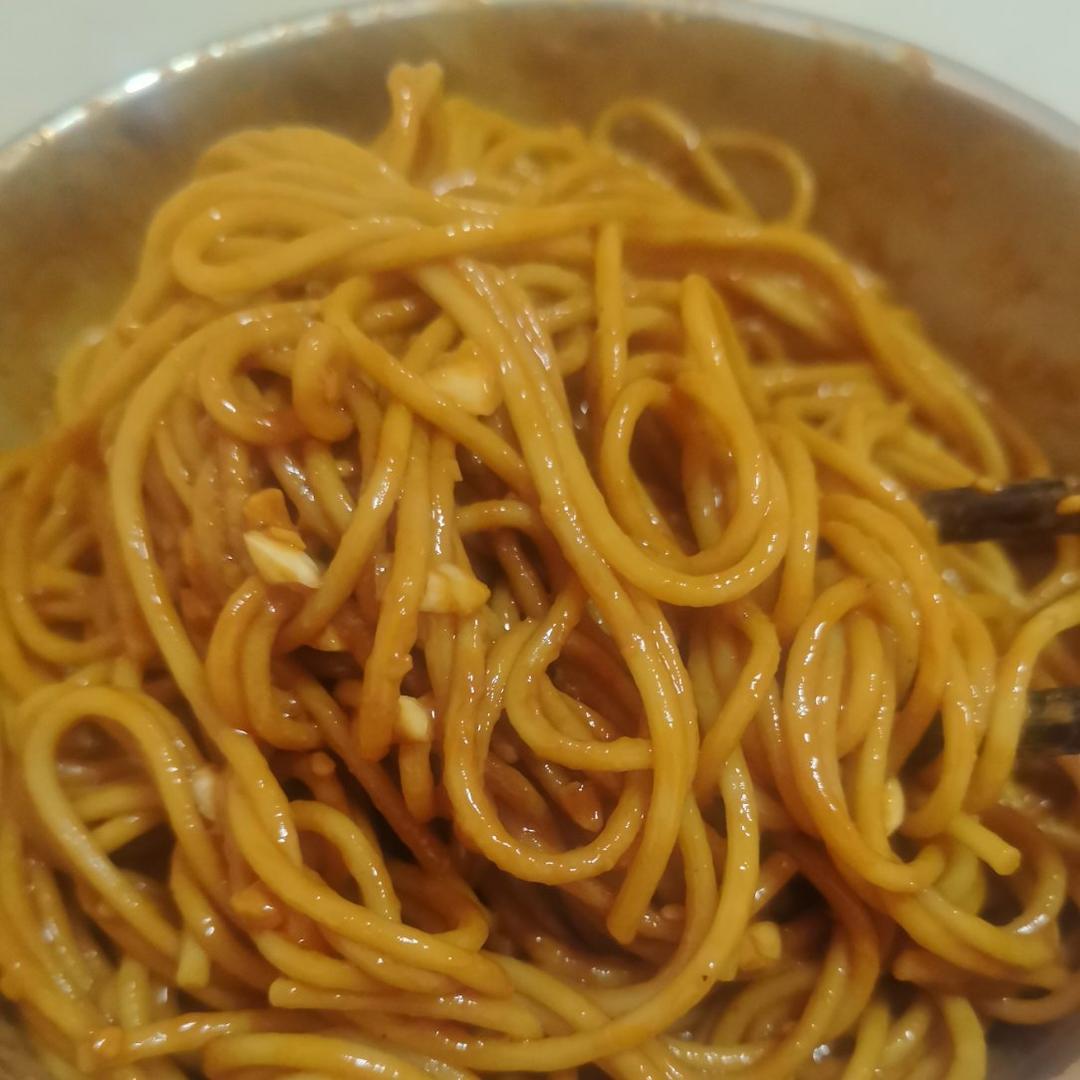 超简单超快手的热干面（小白也可以学会哦）