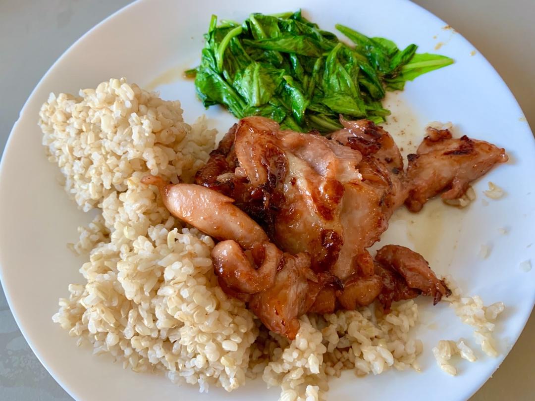 满口爆汁的叉烧鸡腿饭