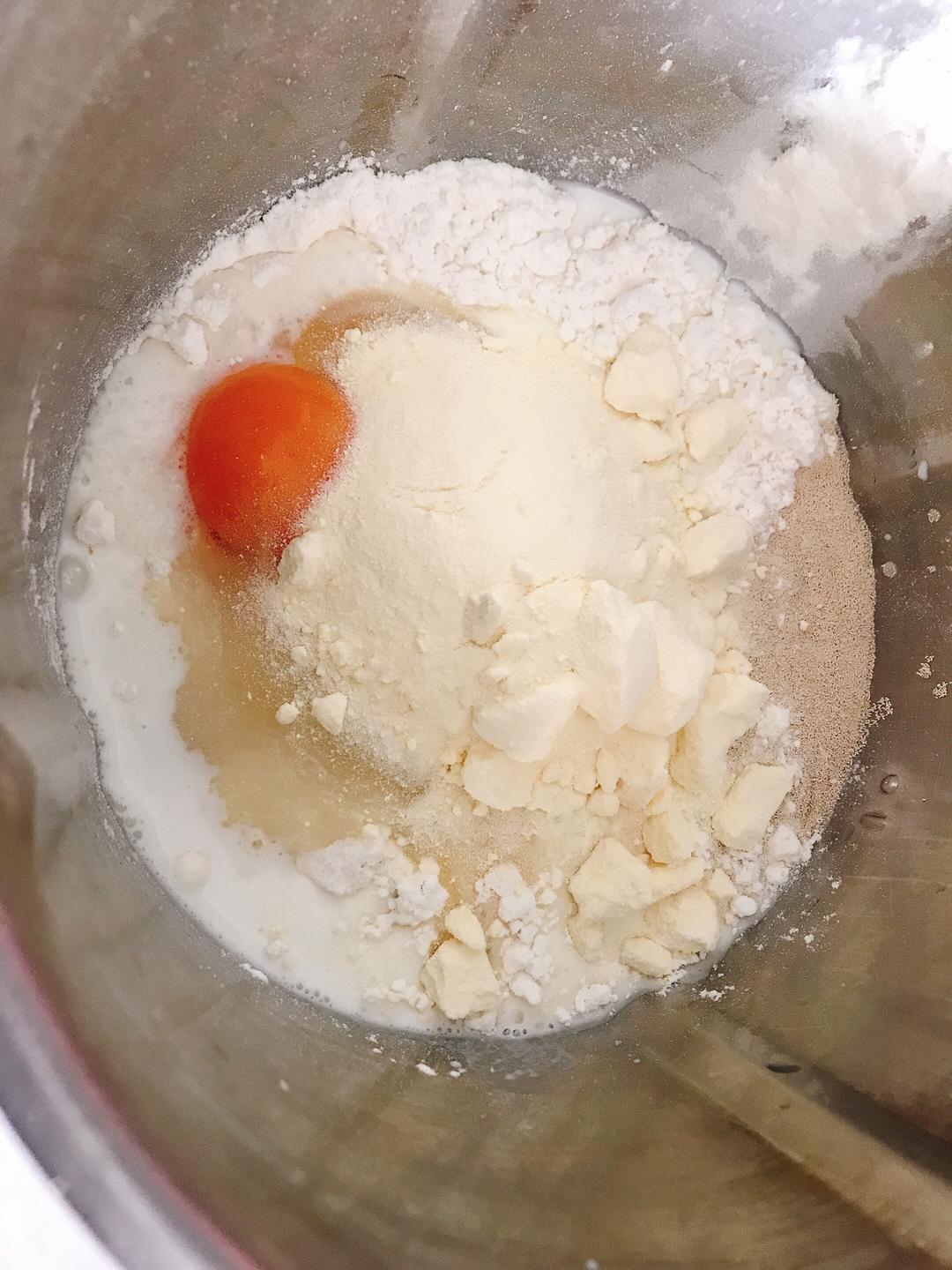 纯奶手撕吐司的做法 步骤1