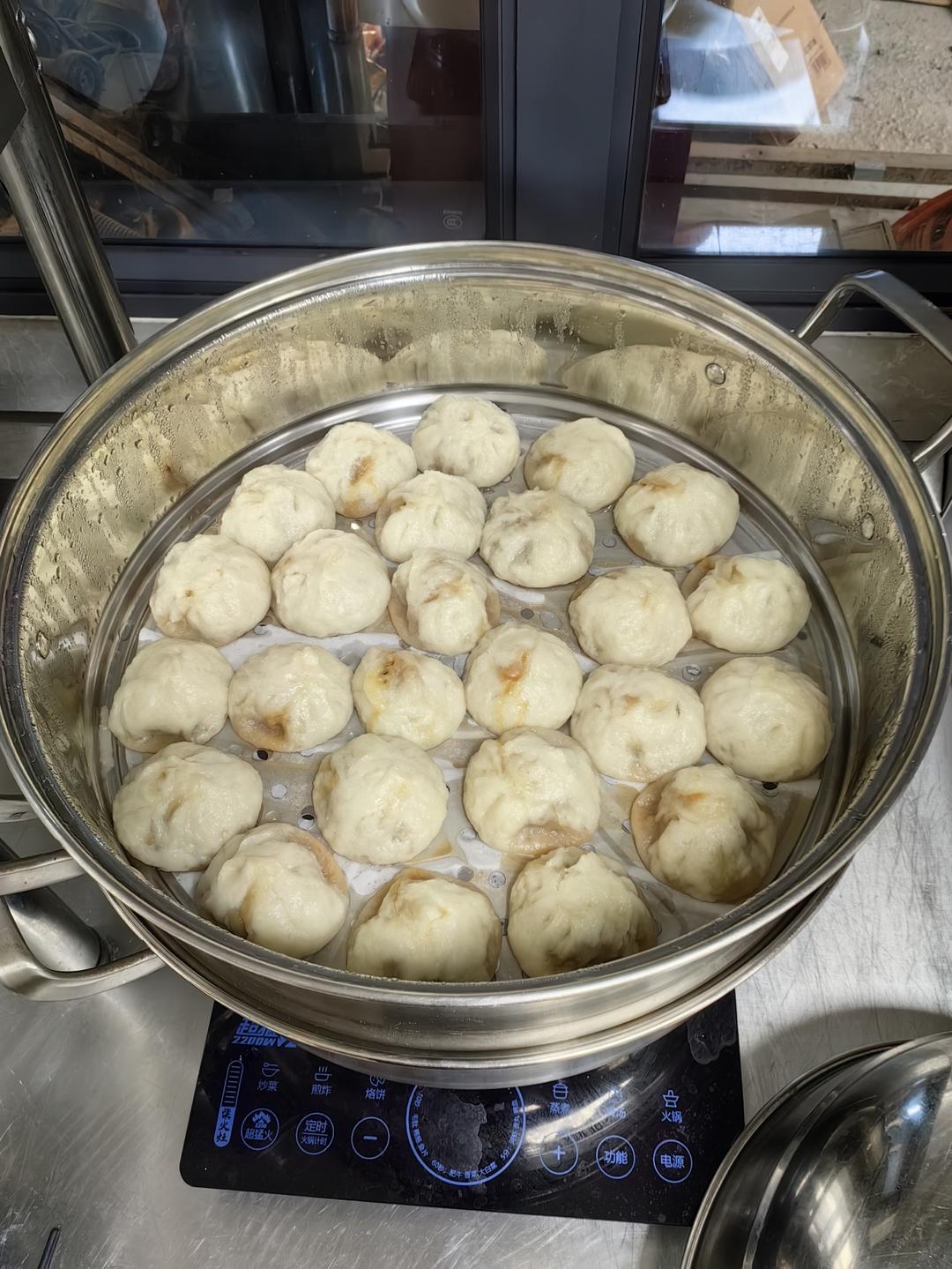 一口一个的鲜肉小包子