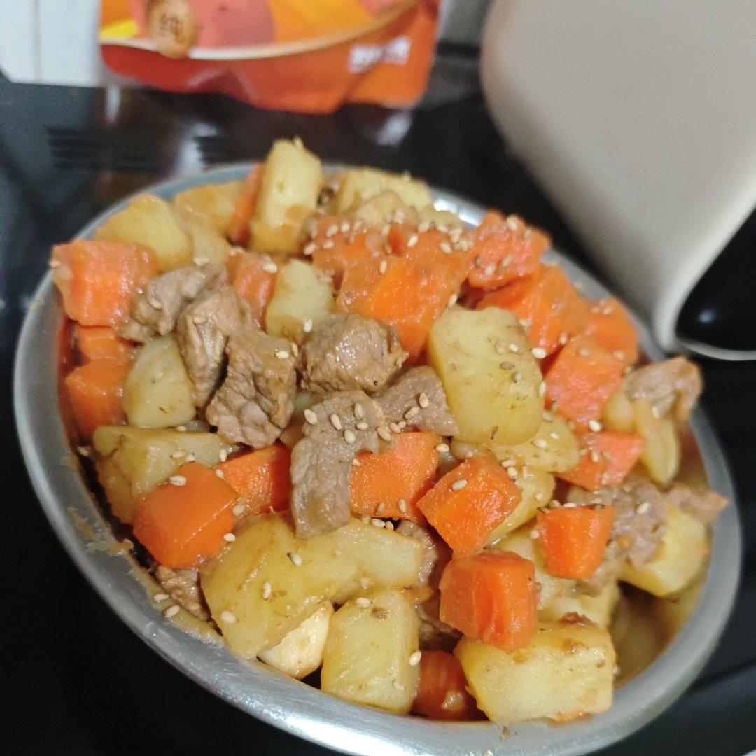 胡萝卜土豆牛肉丁