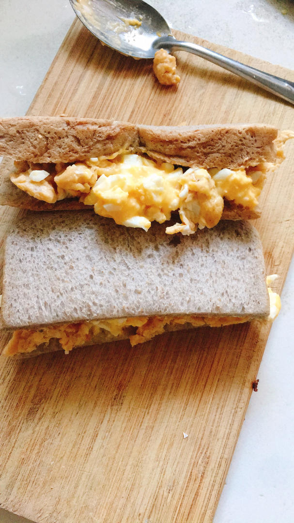 减肥版不用沙拉酱的日式鸡蛋三明治