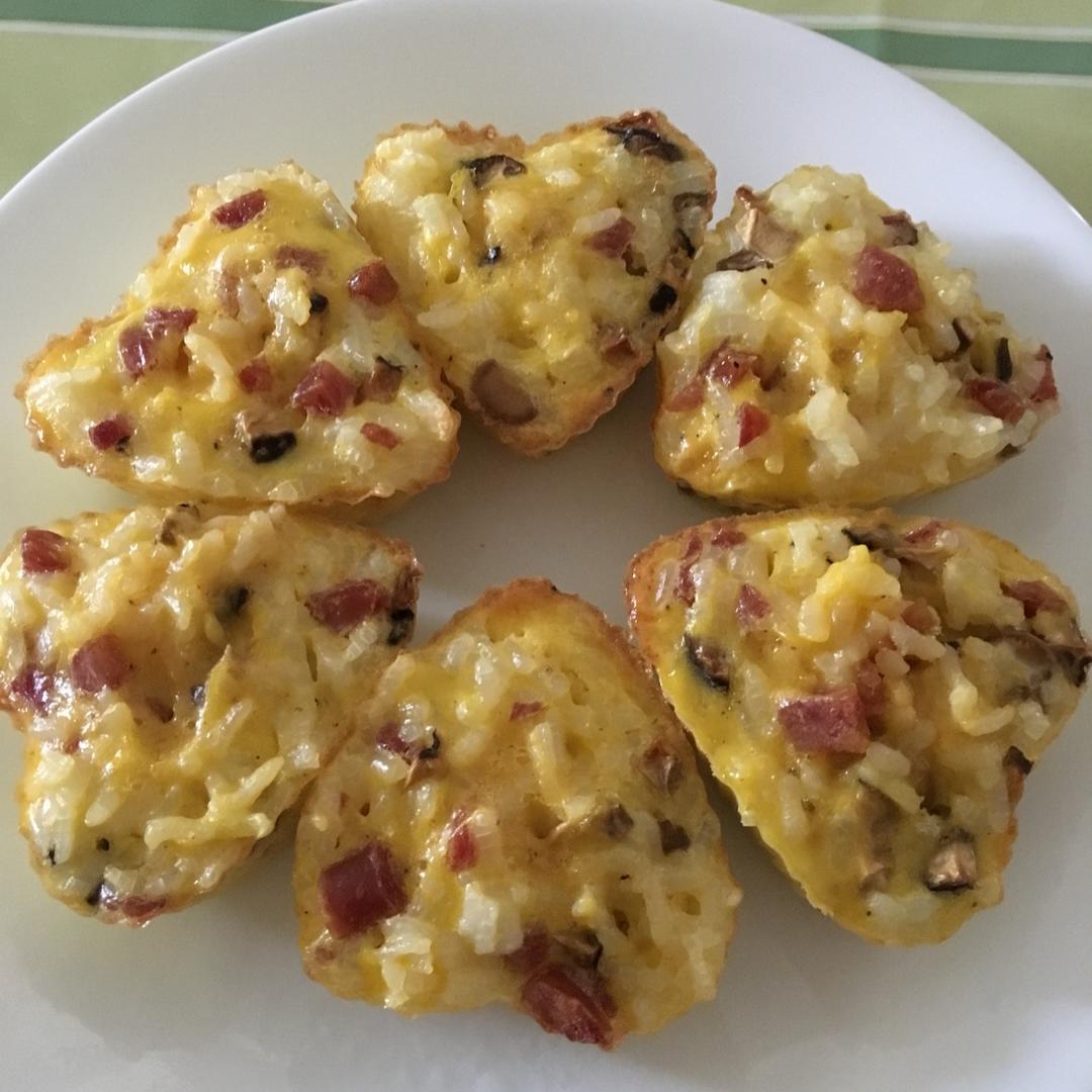 快手早餐-剩饭鸡蛋杯