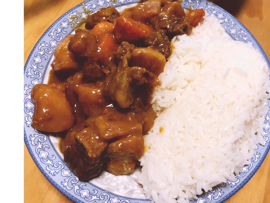 日式咖喱牛肉饭