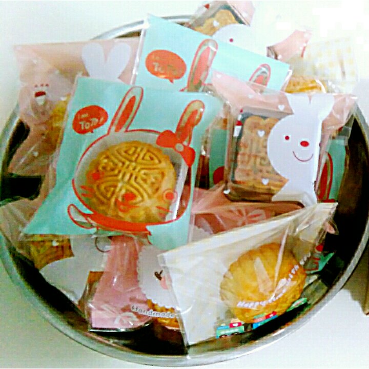 广式月饼—蛋黄莲蓉月饼