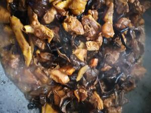 铁锅土鸡炖榛蘑的做法 步骤6
