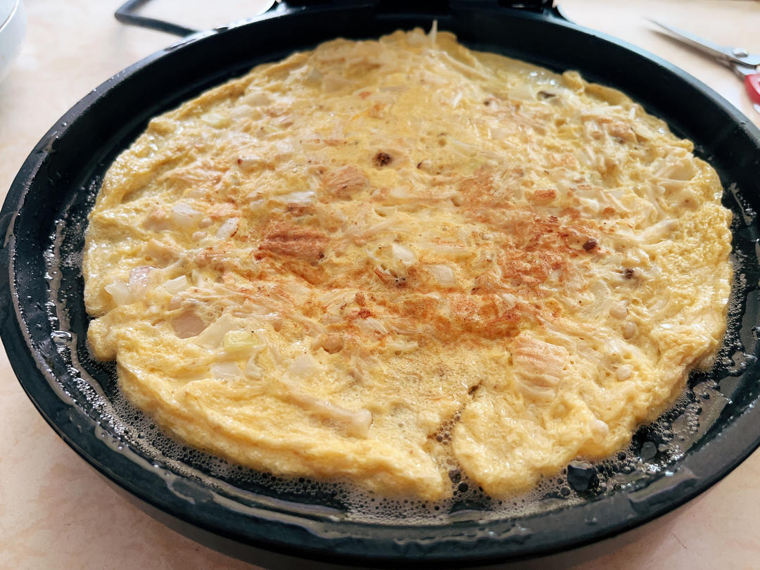 椒盐金针菇鸡蛋饼