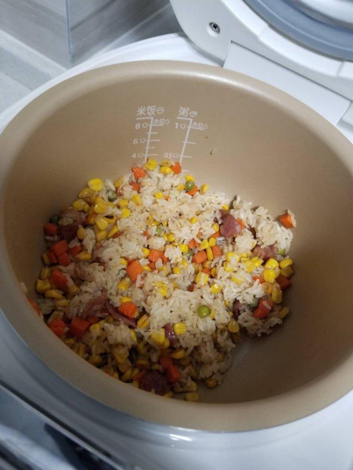 懒人必备～电饭煲腊肠焖饭