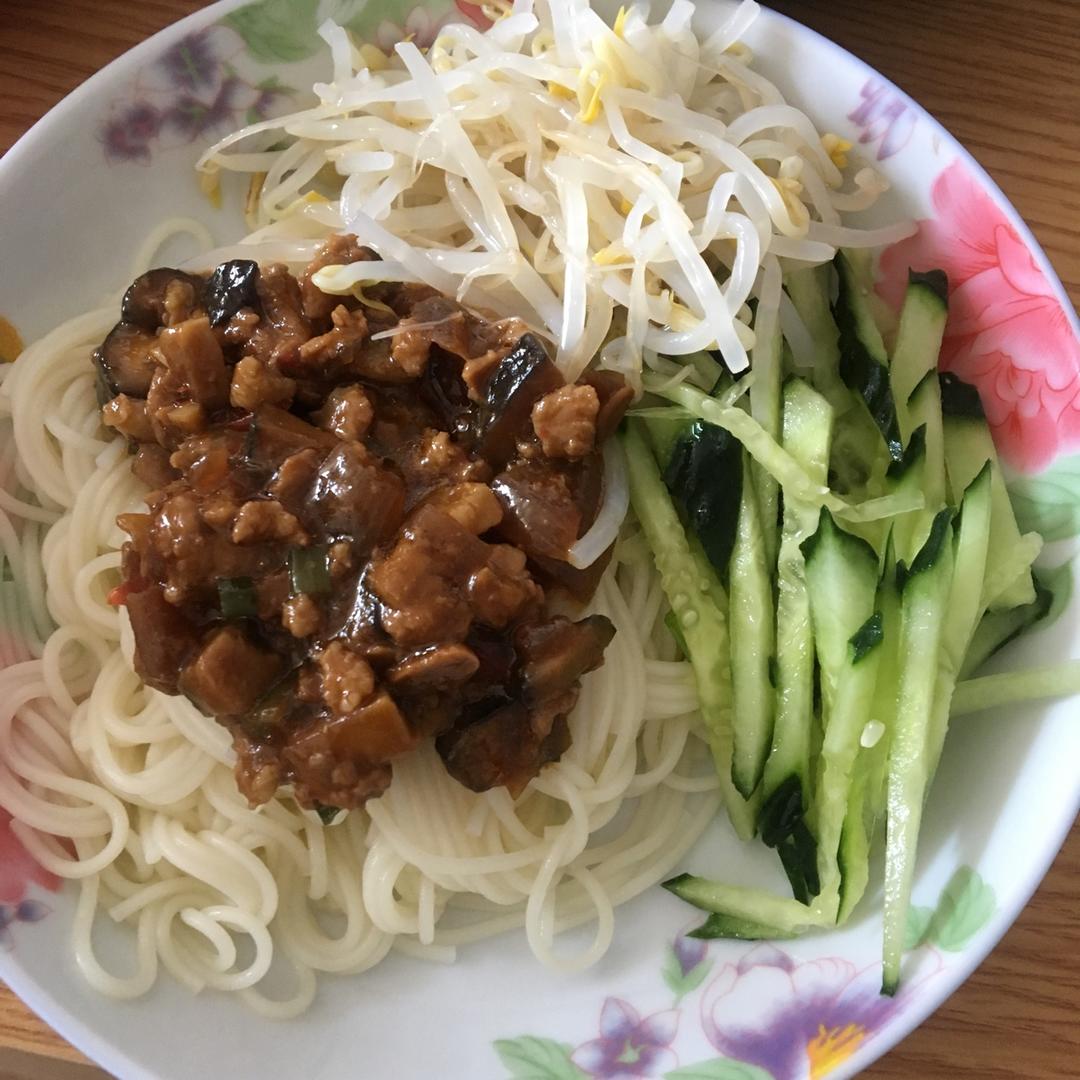 家乡味道，爸爸的炸酱面