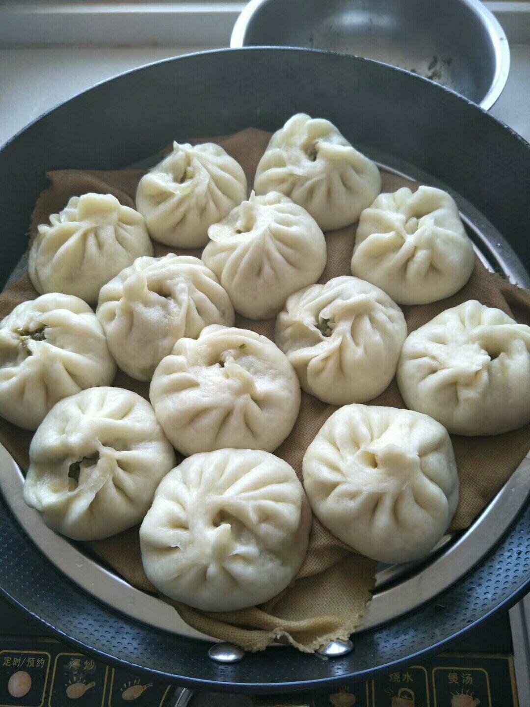 芹菜包子