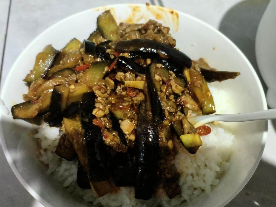 肉沫茄子盖浇饭