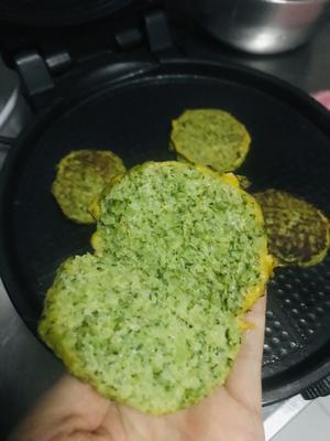 无麦麸菜花芝士饼（电饼档）的做法 步骤3