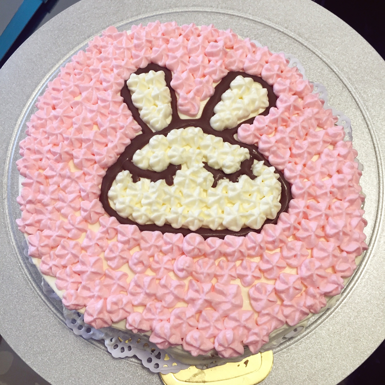 小兔子草莓蛋糕