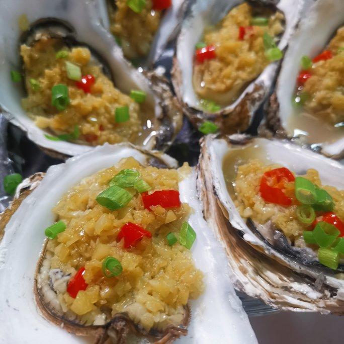 夜宵党“香辣蒜蓉酱”（蒜蓉虾，烤扇贝，生蚝，粉丝花甲，金针菇）