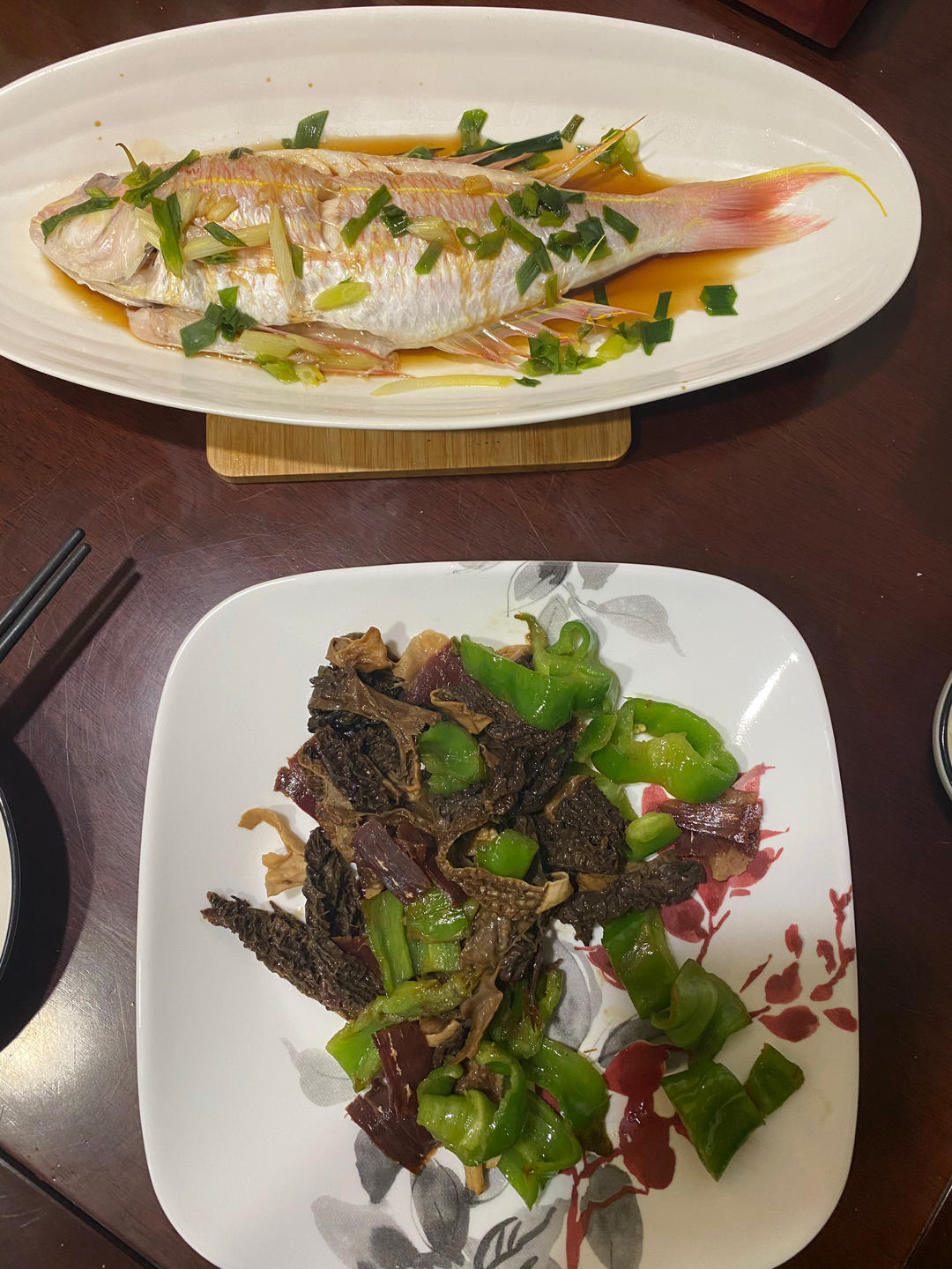 羊肚菌炒青椒火腿