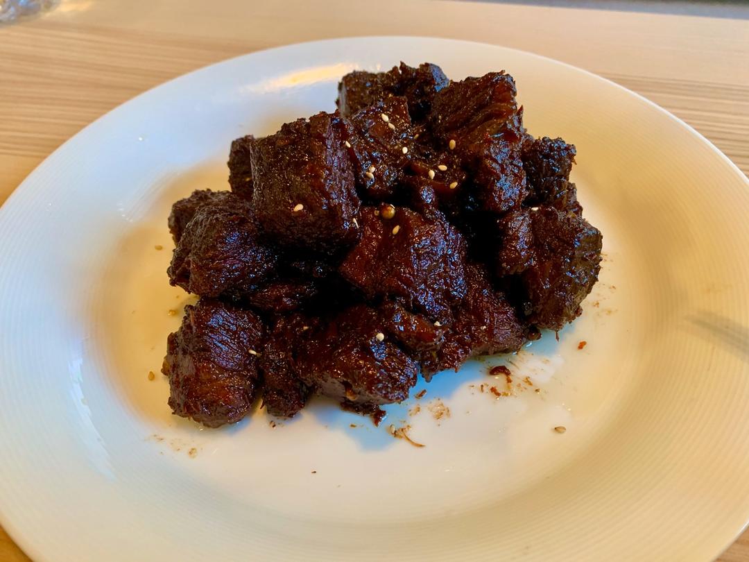 蜜汁小牛肉