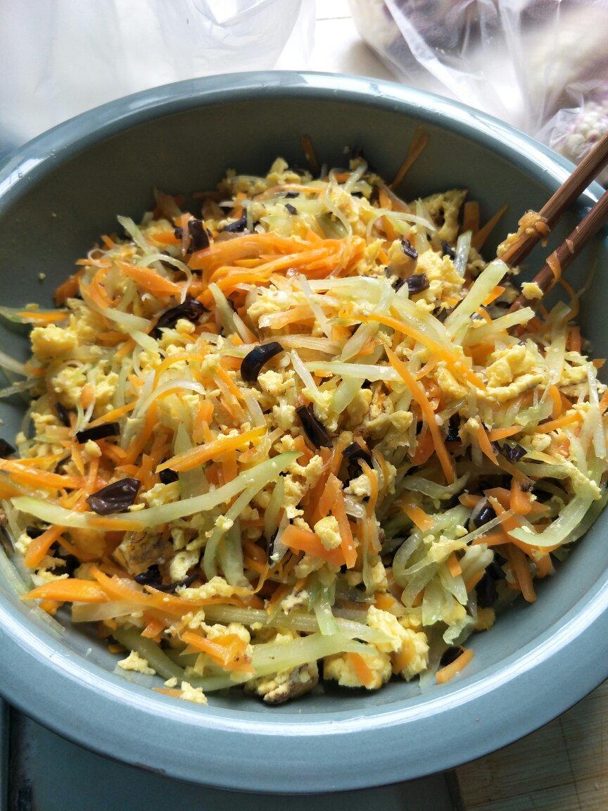 胡萝卜鸡蛋香菇木耳素馅饺子