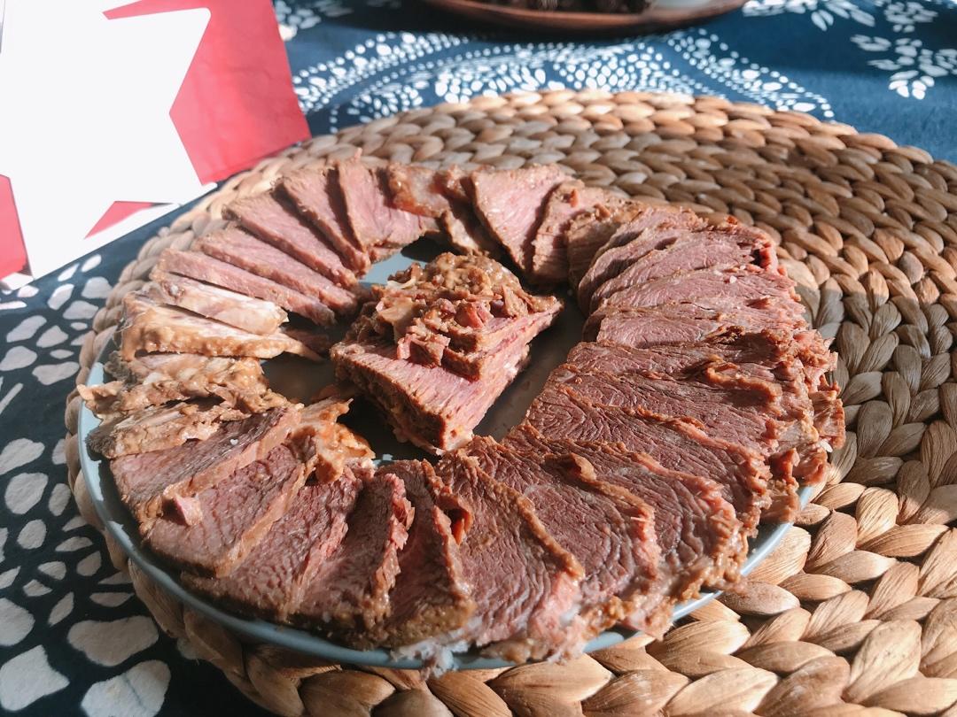 秘制酱牛肉