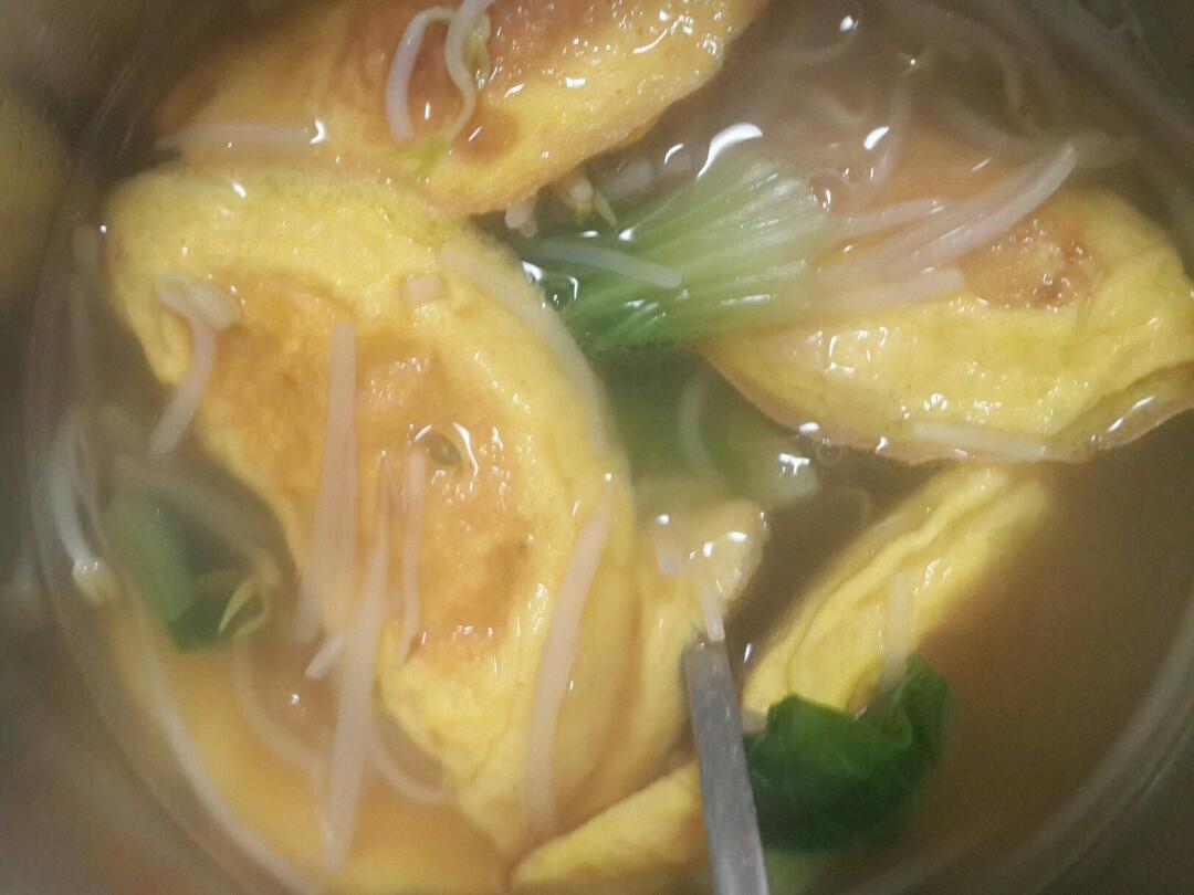 蛋饺菠菜汤