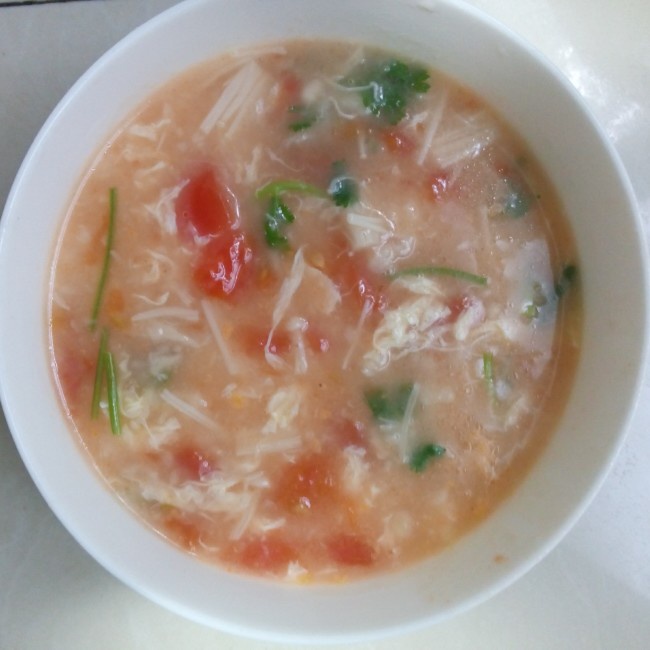 西红柿鸡蛋疙瘩汤