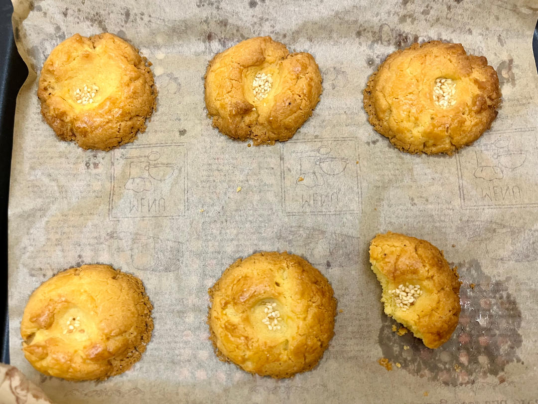 轻轻一按就碎掉的原味桃酥（不输猪油版）