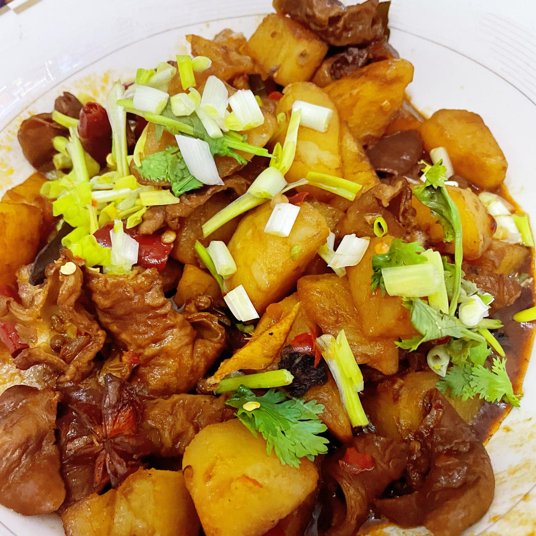 土豆烧肥肠