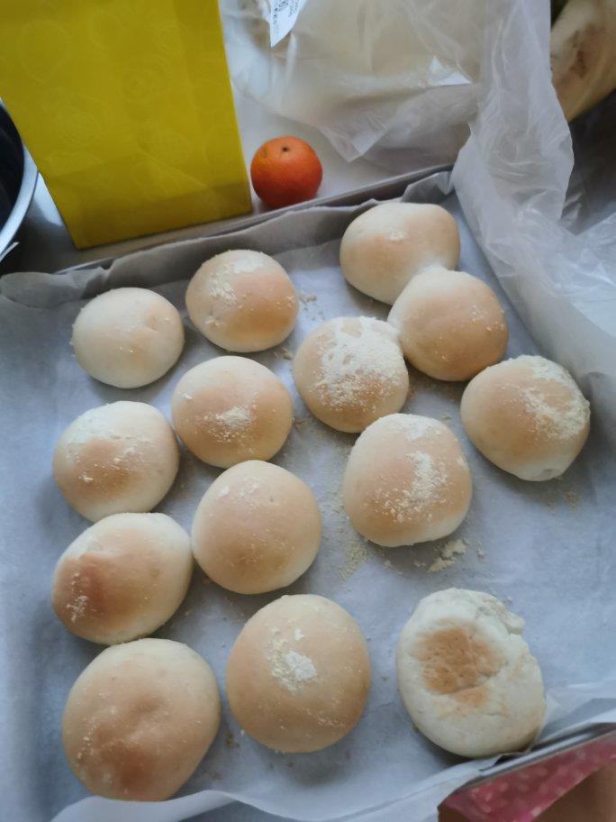 软蓬蓬的牛奶包