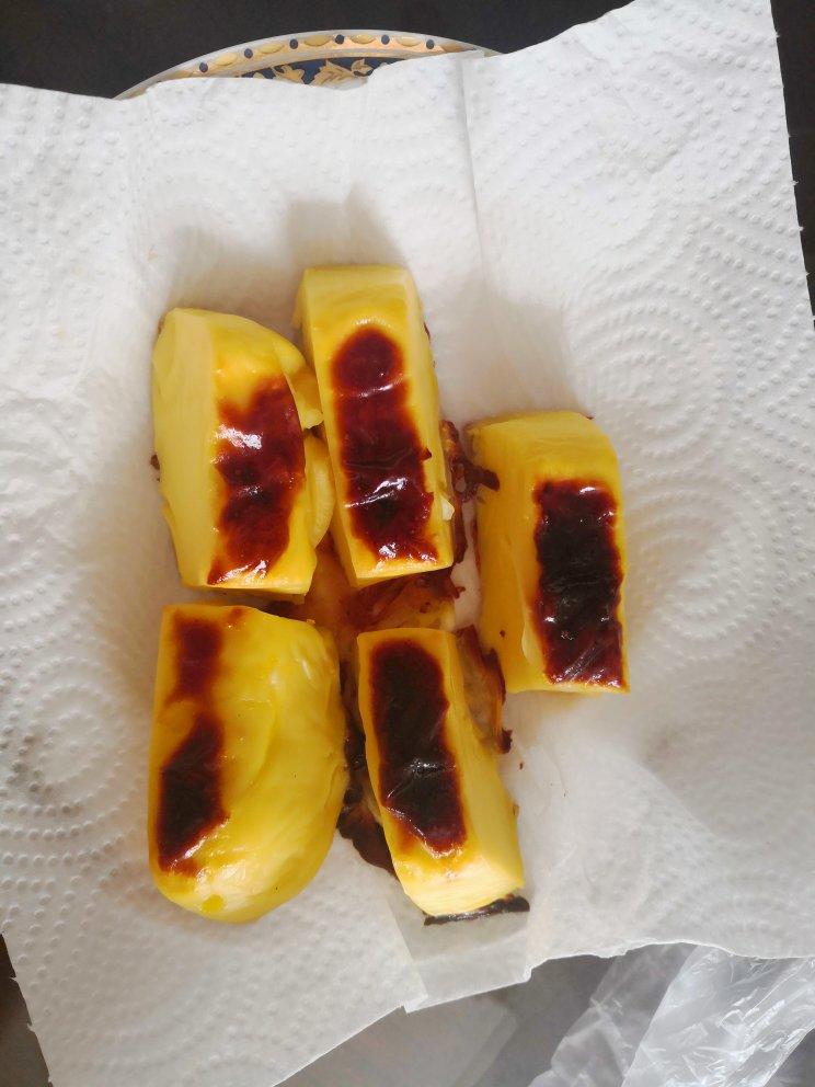 苹果呀不是苹朵呀做的外焦里嫩的烤牛奶块60奶香浓郁60一口就上瘾