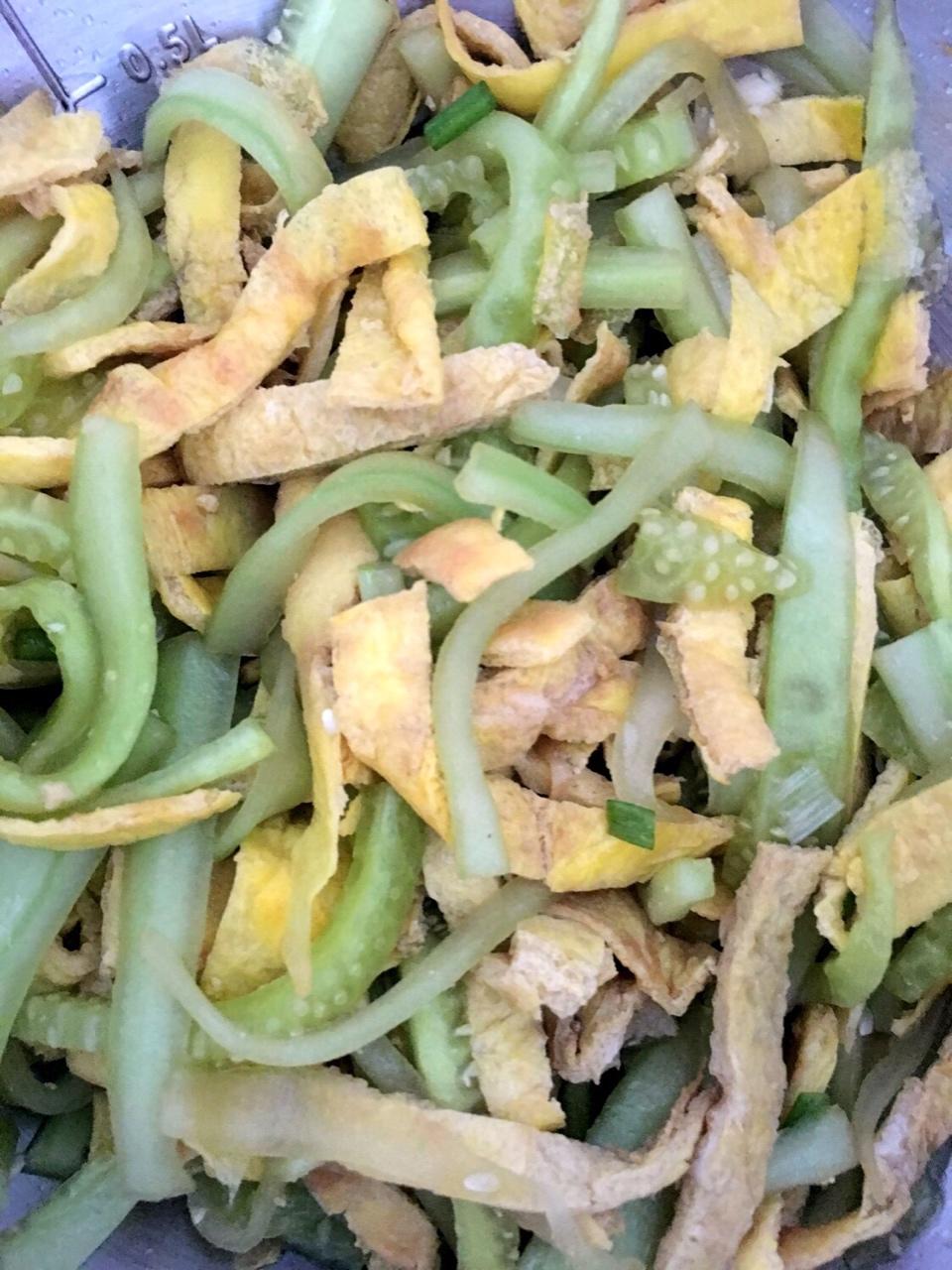 夏天来了--鸡蛋黄瓜凉菜