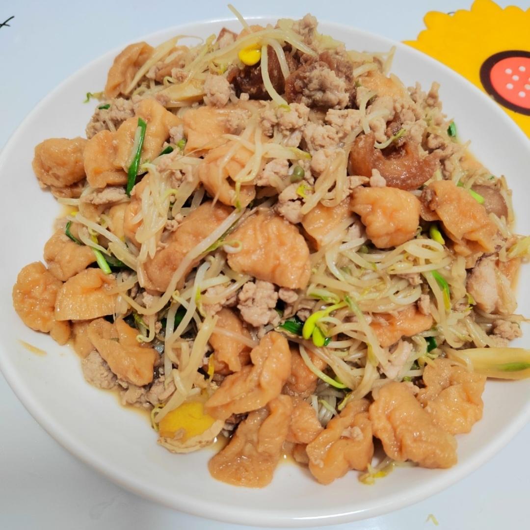 黄豆芽炒油豆腐