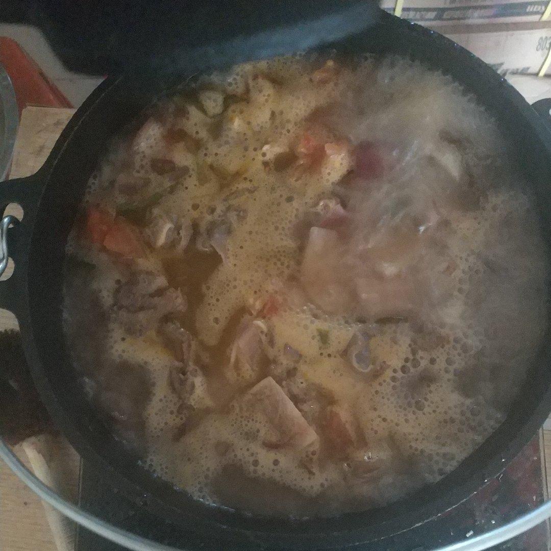 【番茄土豆炖牛腩】