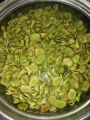香酥蚕豆的做法 步骤1