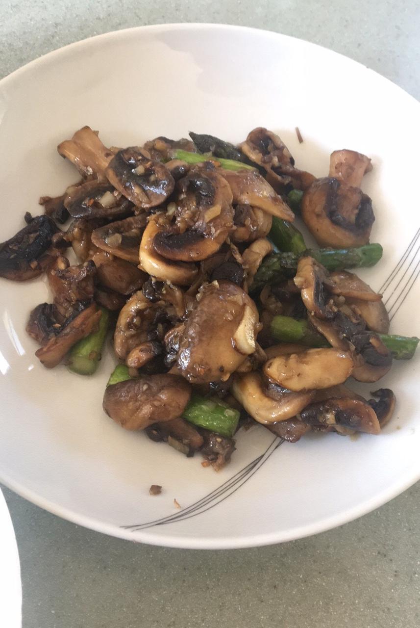 主厨炒蘑菇