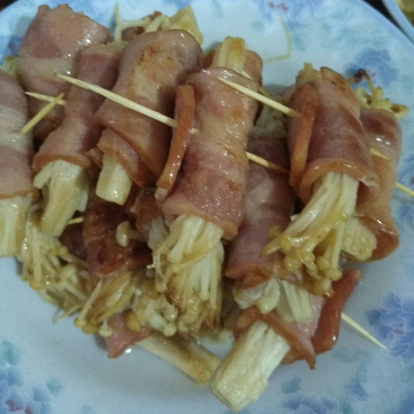 香煎培根金针菇卷