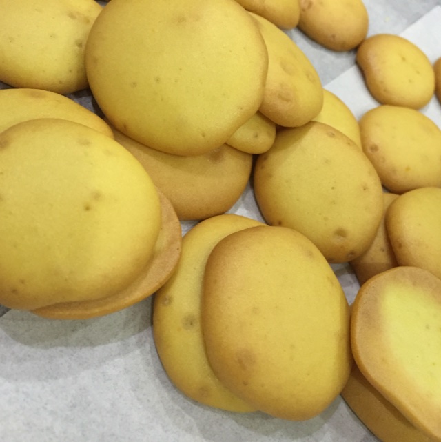 蛋黄小西饼（烤箱做饼干，简单又好吃）