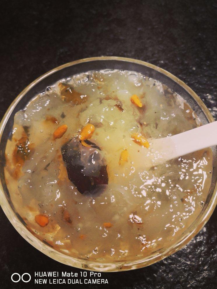 雪燕桃胶银耳羹