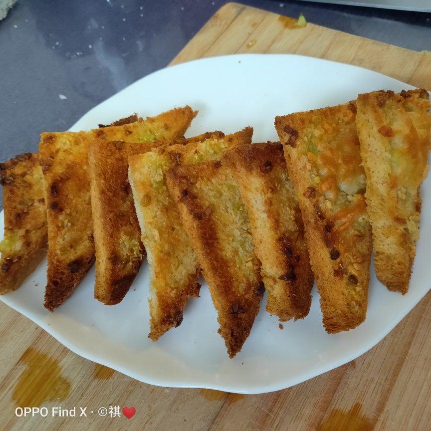 蒜蓉烤面包片