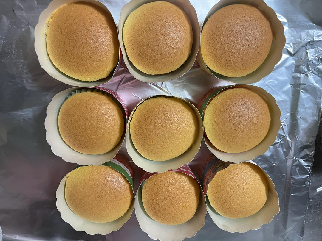 戚风小纸杯蛋糕