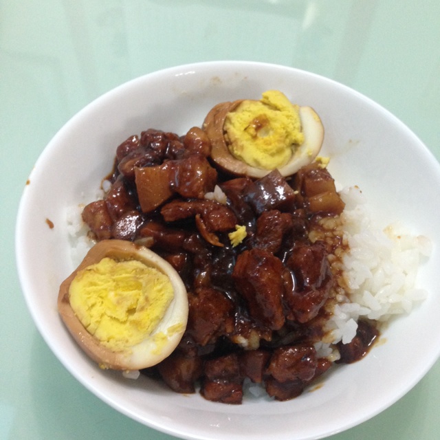 洋葱酥卤肉饭