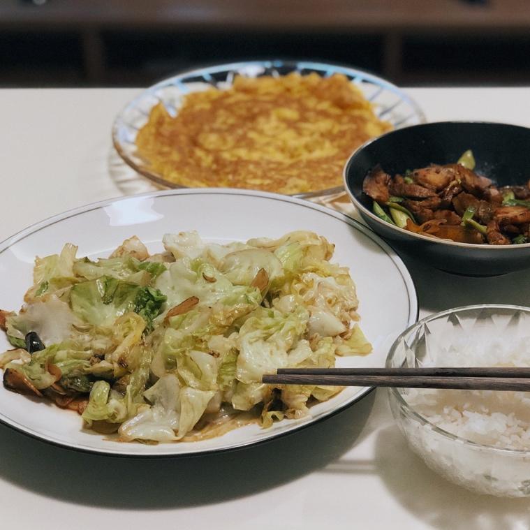 厨师长教你：“手撕包菜”的家常做法,简单又不失美味