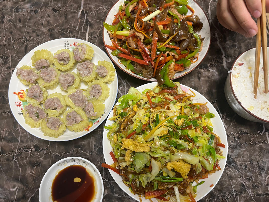 大学食堂的味道:包菜粉丝炒蛋