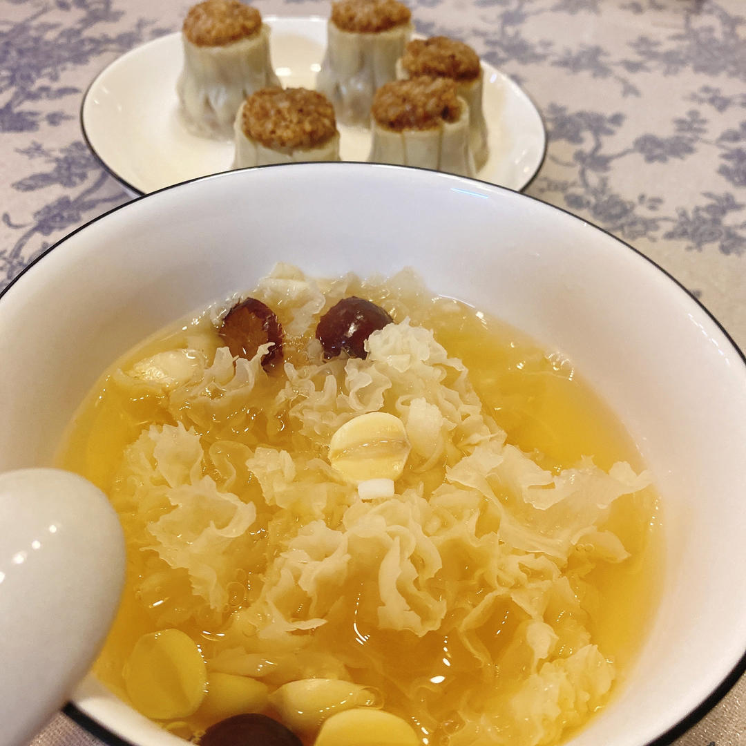 银耳羹