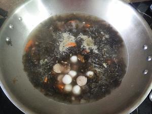 紫菜鱼肉圆蛋花汤的做法 步骤7
