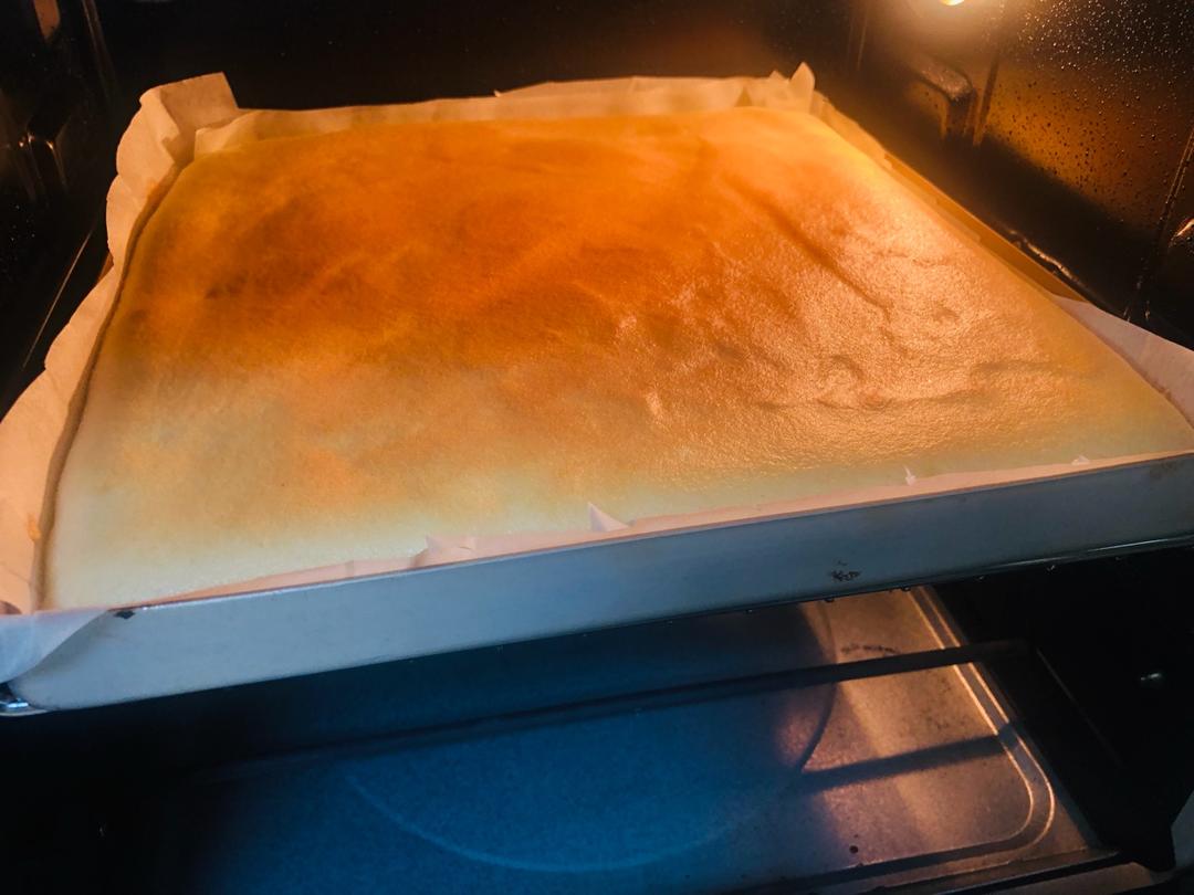 芒果蛋糕卷（详细的小四卷制作视频）