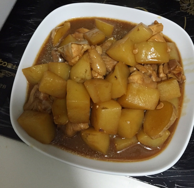 红烧土豆鸡块